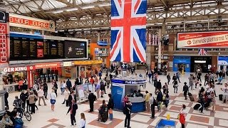 A Walk Through The London Victoria Station London England [upl. by Siffre]